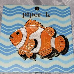 Piper K Orange and White Clownfish HAIR CLIP  Brand New Li M